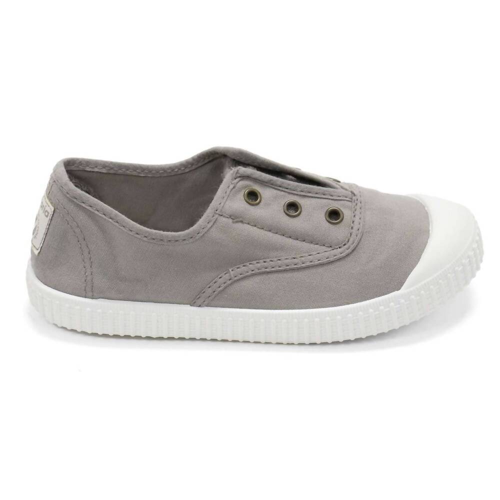 NEW VICTORIA kid's 1915 inglesa slip-on canvas shoes in gray